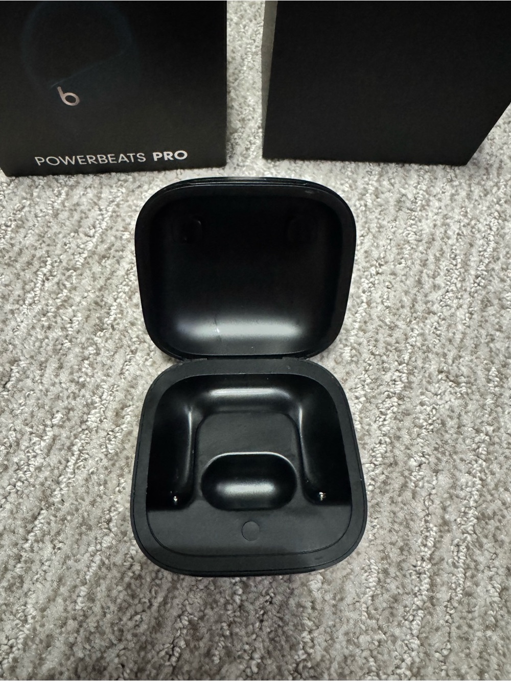 Beats by Dre Powerbeats Pro Navy Blue True Wireless Earbuds with Charging Case - Picture 4 of 8